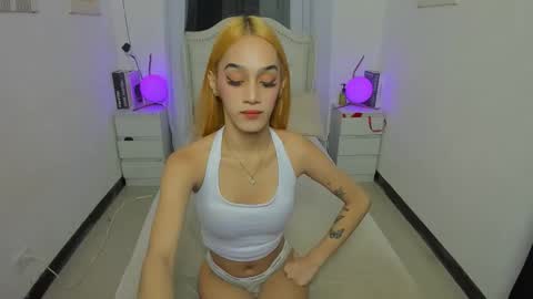 tiny girl wth big one online show from November 2025 06:02:02 AM