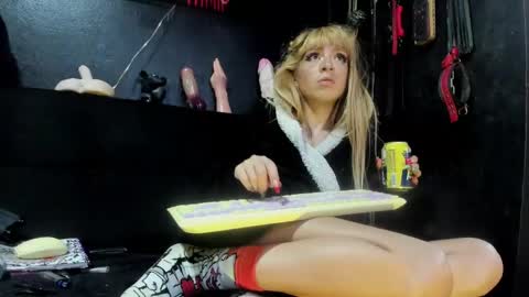 Snapshot of palomawells chatting on December 2024 06:24:02 AM Paloma online show from December 2024 06:24:02 AM