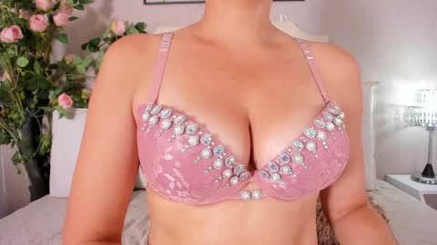 Snapshot of pamela_duque30 chatting on February 2025 07:09:02 AM Pamela Duque online show from February 2025 07:09:02 AM