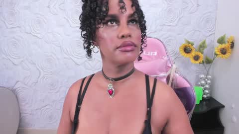 Snapshot of pamela_guzmaan_ chatting on December 2024 08:25:02 PM PAMELA online show from December 2024 08:25:02 PM