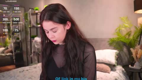 Snapshot of pamelaryant chatting on November 2025 11:25:02 PM Diana online show from November 2025 11:25:02 PM