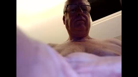 Snapshot of panda320 chatting on March 2026 10:36:01 PM panda320 online show from March 2026 10:36:01 PM