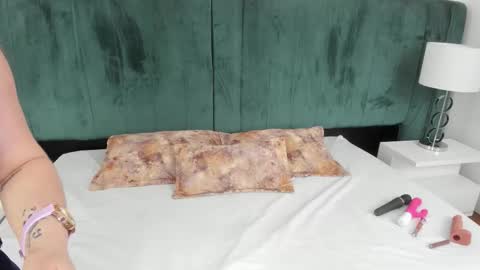 PANDORA  online show from September 2025 11:57:01 AM