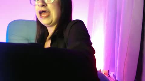 Snapshot of pandoragirlxxx chatting on February 2025 02:21:01 AM Carolinesworldx online show from February 2025 02:21:01 AM