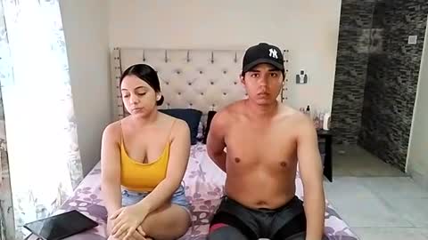 Paola 23 and Andres 25 online show from June 2026 04:11:01 PM
