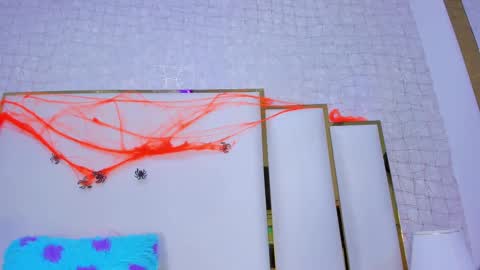 Paola  online show from October 2025 10:16:02 AM