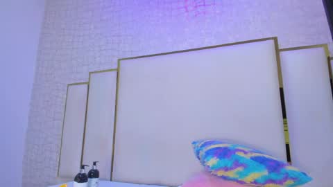 Paola  online show from April 2026 09:42:02 AM