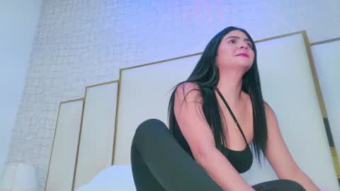 Paola  online show from June 2026 11:31:01 AM