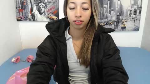 Paola online show from January 2026 12:07:02 PM