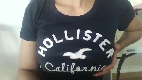 paolamz10 online show from February 2026 11:43:01 PM