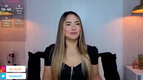 paolarey_ online show from February 2026 10:06:01 PM