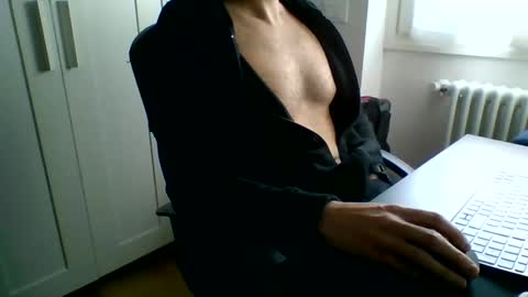 Snapshot of paolinobellino chatting on March 2026 04:00:01 PM paolinobellino online show from March 2026 04:00:01 PM