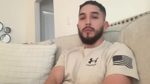 papicubano_guapo23cm online show from November 2025 06:02:01 PM