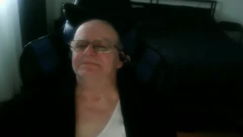 papilly online show from April 2026 09:38:01 PM