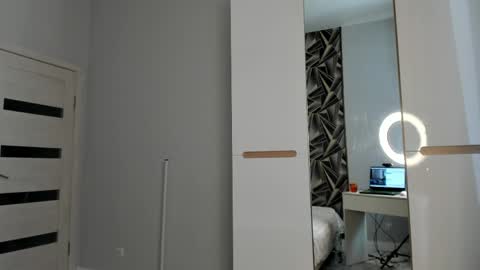 Melena online show from April 2026 09:11:02 AM