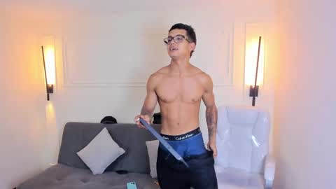 Snapshot of paradise_boy_s chatting on September 2025 12:33:02 AM Ryan And Casper online show from September 2025 12:33:02 AM