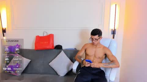 Ryan And Casper online show from January 2026 07:37:02 PM