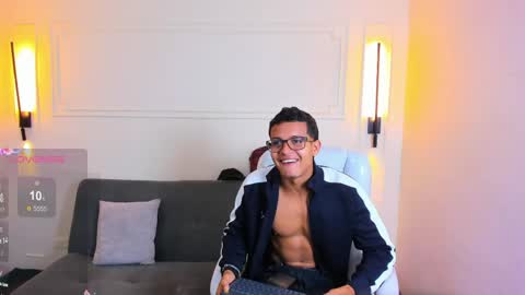 Ryan And Casper online show from April 2026 02:31:01 PM