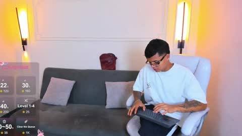 Ryan And Casper online show from April 2026 02:01:02 PM