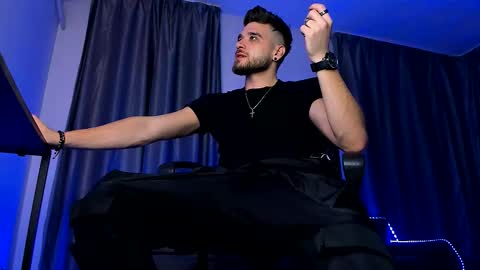 Paris online show from October 2025 08:43:01 PM