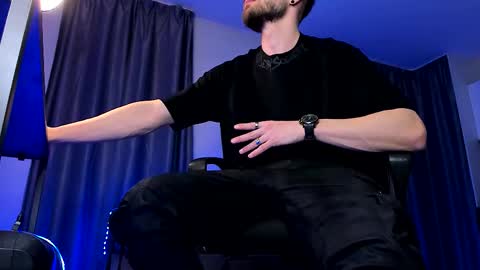 Paris online show from March 2026 01:00:01 AM