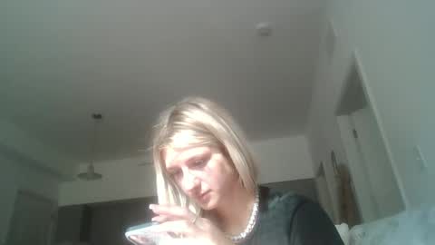 Snapshot of parisbaby2000 chatting on October 2025 02:03:02 PM parisbaby2000 online show from October 2025 02:03:02 PM