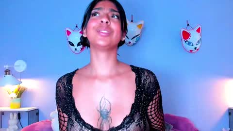 Paris online show from December 2024 03:22:01 PM