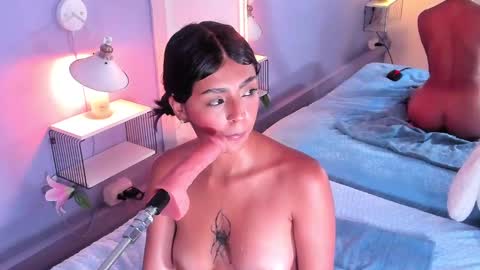 Paris online show from December 2024 04:27:01 PM