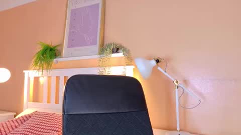 PARIS online show from October 2025 07:40:01 PM