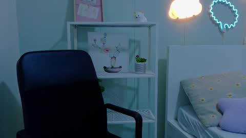 PARIS online show from December 2025 12:01:02 PM