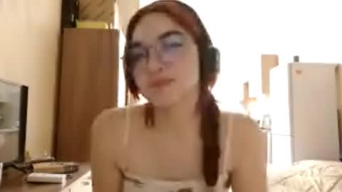 Michelle online show from November 2025 09:25:02 PM