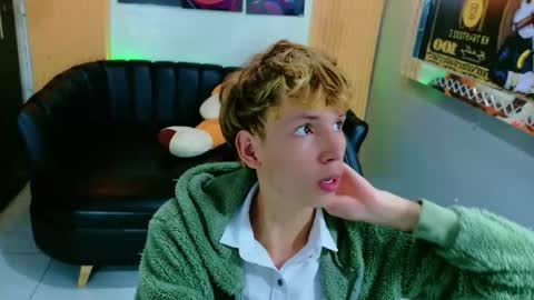 Snapshot of park_jimin1 chatting on September 2025 12:28:02 PM park_jimin1 online show from September 2025 12:28:02 PM