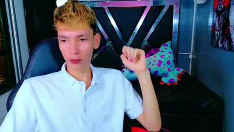 Snapshot of park_jimin1 chatting on November 2025 12:07:01 PM park_jimin1 online show from November 2025 12:07:01 PM