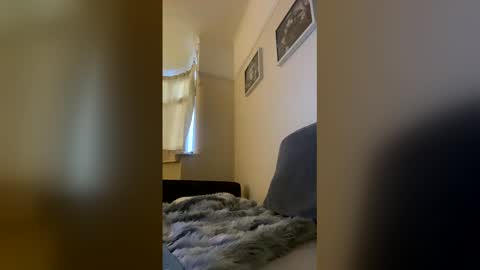 parkertom525 online show from April 2026 06:49:01 PM