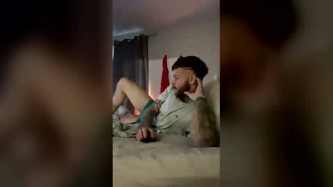 parkertom525 online show from May 2026 07:40:02 PM