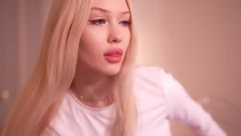 Sofi online show from November 2025 12:04:02 PM