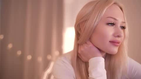 Sofi online show from November 2025 12:49:02 PM