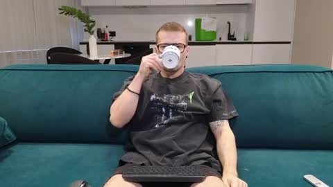 Pashka online show from April 2026 06:46:01 AM