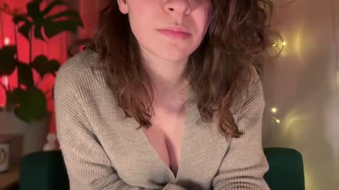 Snapshot of passionessa chatting on February 2025 10:34:02 PM Call me Miss Alice Careful Passion Queen online show from February 2025 10:34:02 PM