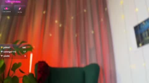 Snapshot of passionessa chatting on February 2025 02:46:02 PM Call me Miss Alice Careful Passion Queen online show from February 2025 02:46:02 PM