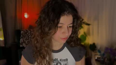 Snapshot of passionessa chatting on October 2025 08:34:02 AM Call me Miss Alice Careful Passion Queen online show from October 2025 08:34:02 AM