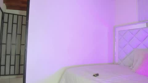 passionfruitx2 online show from April 2026 09:45:02 PM