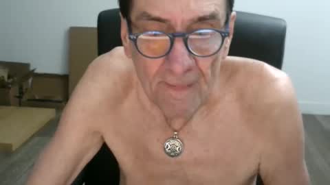 Snapshot of pastelito76 chatting on November 2025 12:27:02 PM Bob online show from November 2025 12:27:02 PM