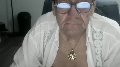 Snapshot of pastelito76 chatting on February 2026 02:39:02 PM Bob online show from February 2026 02:39:02 PM