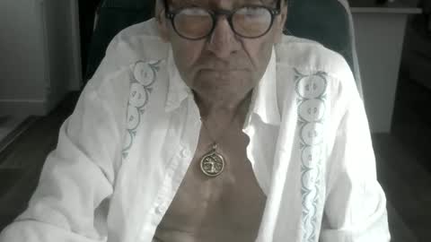 Snapshot of pastelito76 chatting on February 2026 02:37:02 PM Bob online show from February 2026 02:37:02 PM