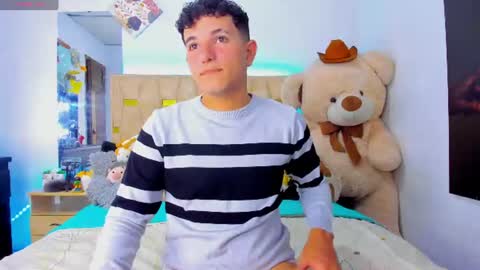 Snapshot of patrick_sanzzz chatting on August 2026 01:40:02 AM Patrick online show from August 2026 01:40:02 AM