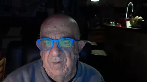 Snapshot of patvac chatting on April 2026 08:51:02 PM patvac online show from April 2026 08:51:02 PM