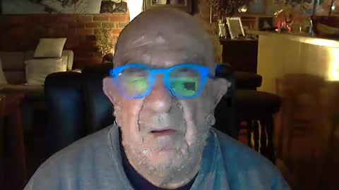 Snapshot of patvac chatting on April 2026 04:00:01 PM patvac online show from April 2026 04:00:01 PM