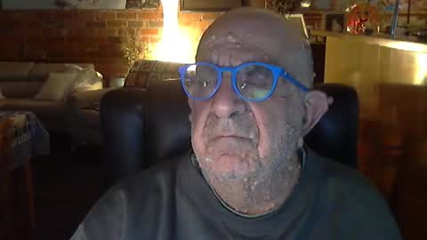 Snapshot of patvac chatting on May 2026 01:51:02 PM patvac online show from May 2026 01:51:02 PM