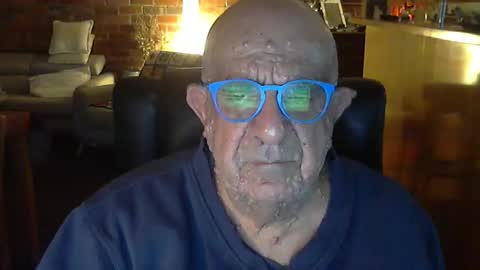 Snapshot of patvac chatting on May 2026 02:44:02 PM patvac online show from May 2026 02:44:02 PM